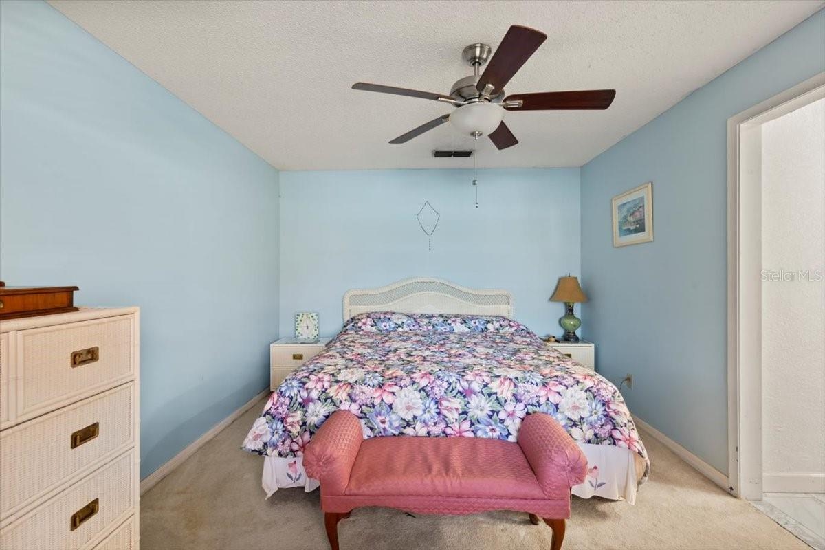 Image 36 of 66 For 1020 Calle Grande Street