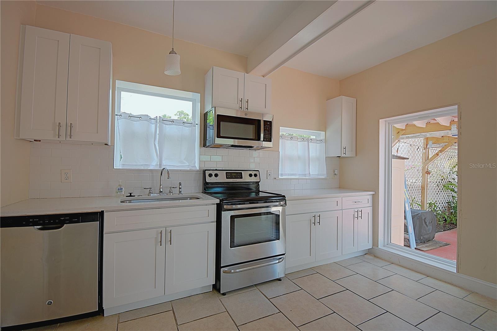 Image 14 of 48 For 1136 Australia Avenue