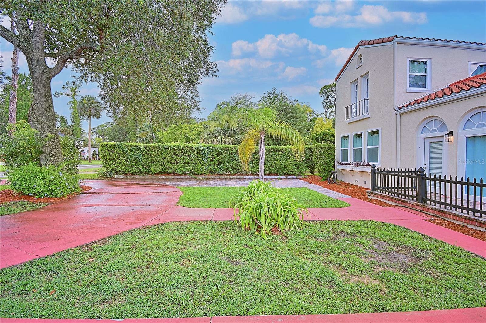 Image 2 of 48 For 1136 Australia Avenue