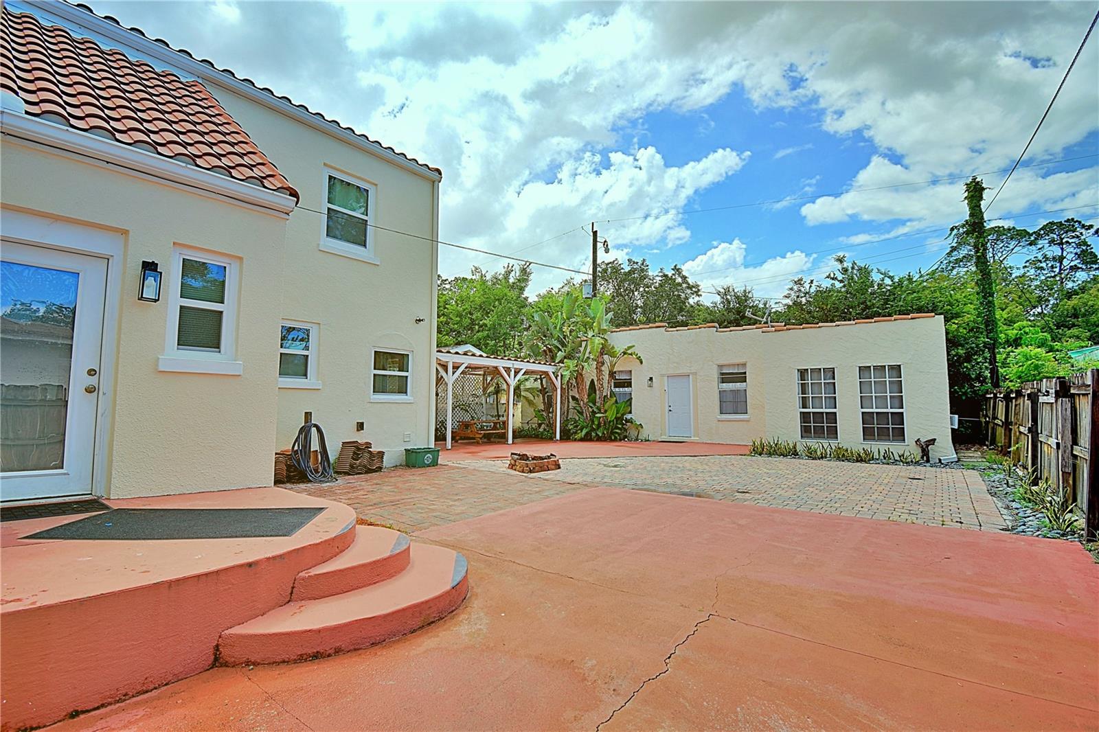 Image 40 of 48 For 1136 Australia Avenue