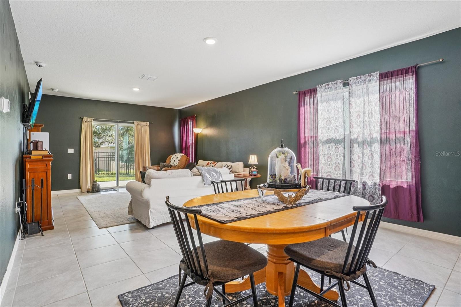 Image 12 of 40 For 470 Liu Lane