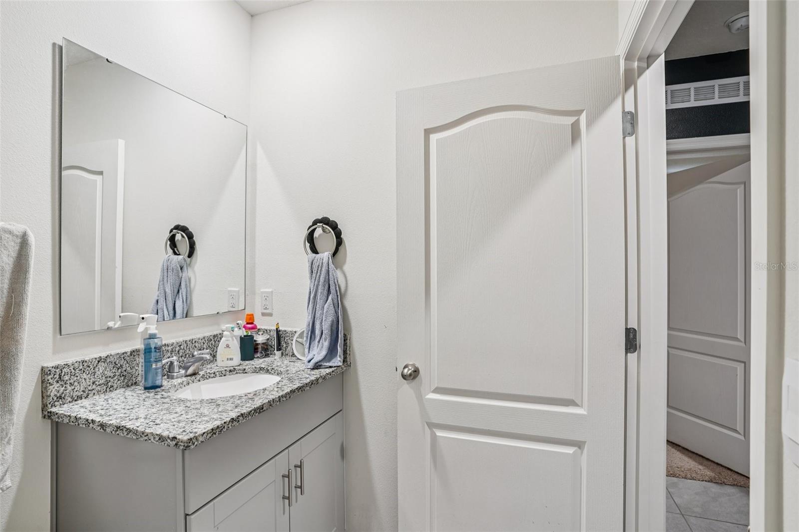 Image 21 of 40 For 470 Liu Lane