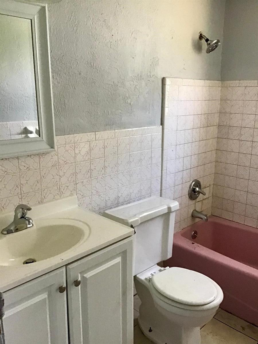 Image 9 of 12 For 854 Derbyshire Road