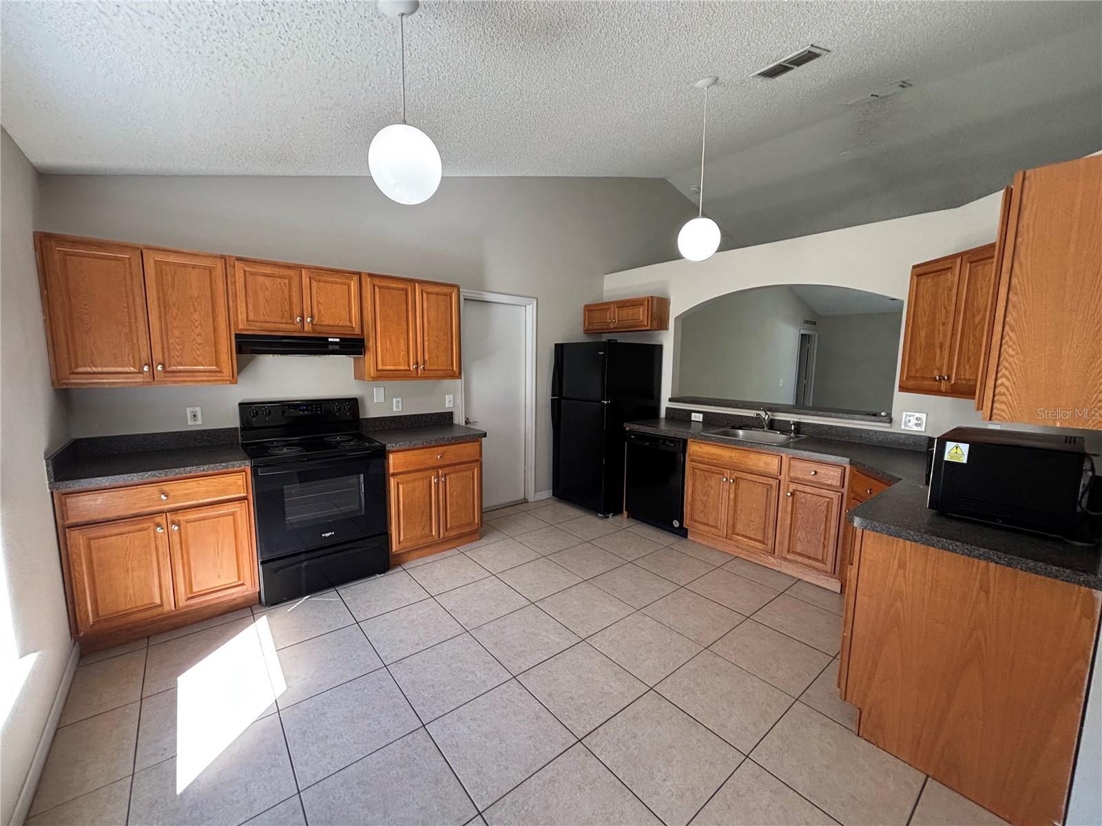 Image 4 of 13 For 3416 Sanborn Lane