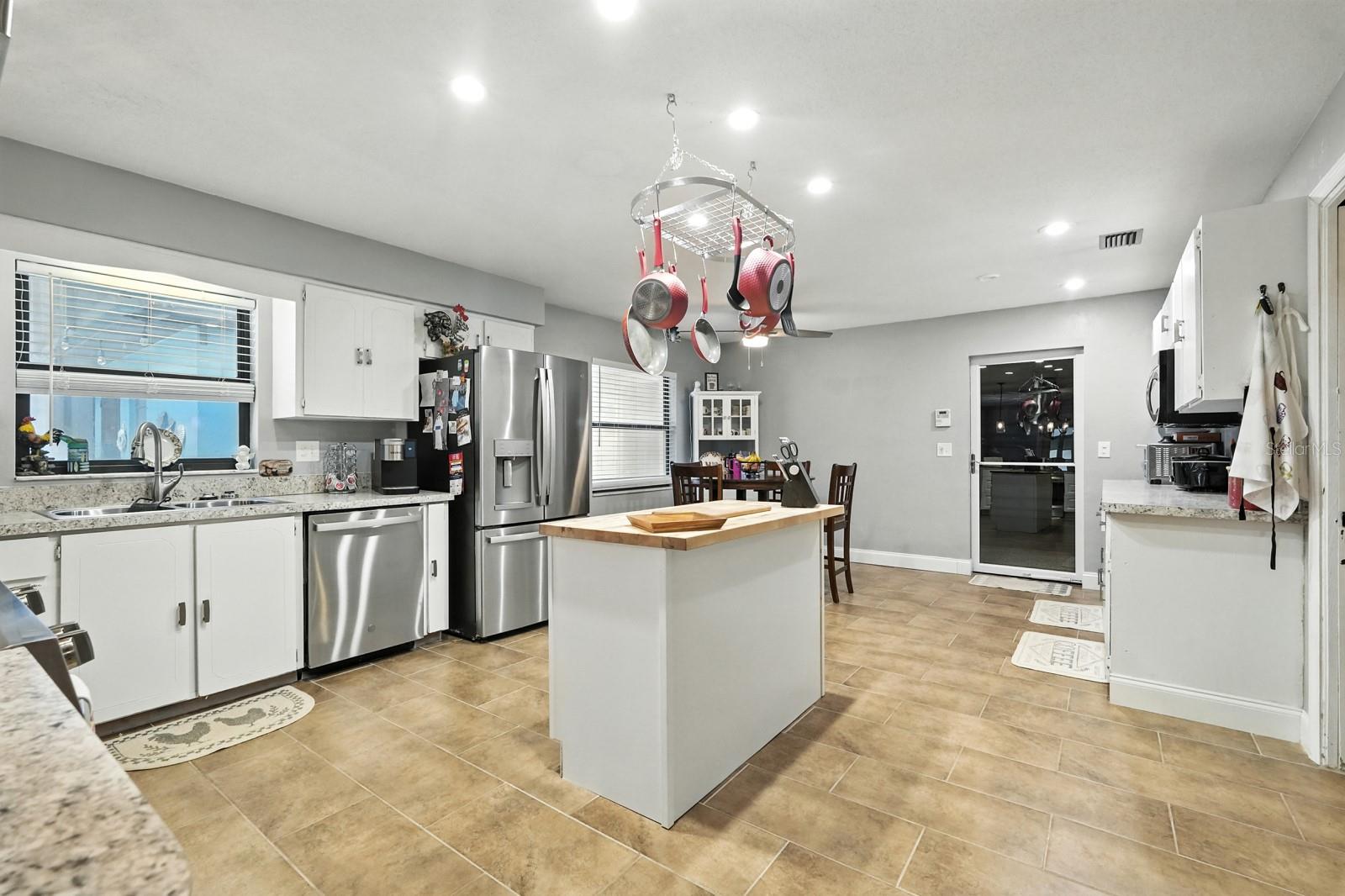 Image 17 of 59 For 6248 Palomino Circle