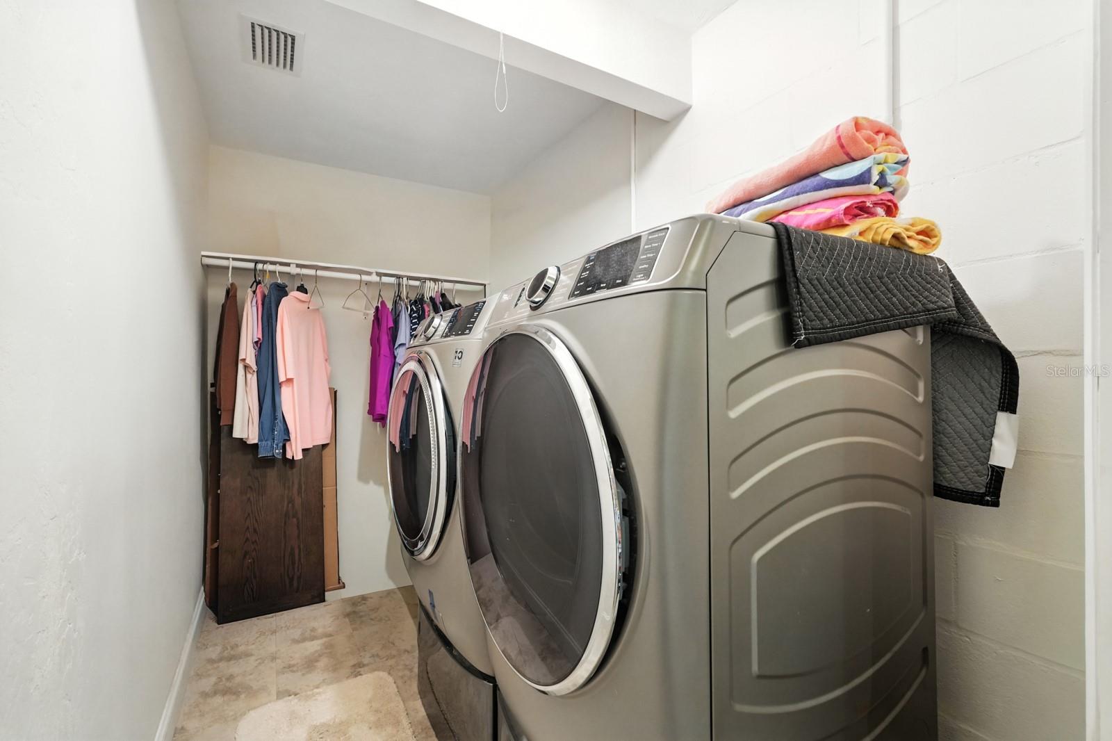 Image 34 of 59 For 6248 Palomino Circle