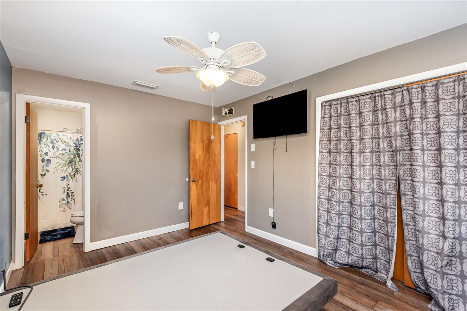 Image 21 of 40 For 404 Grand Rondo E