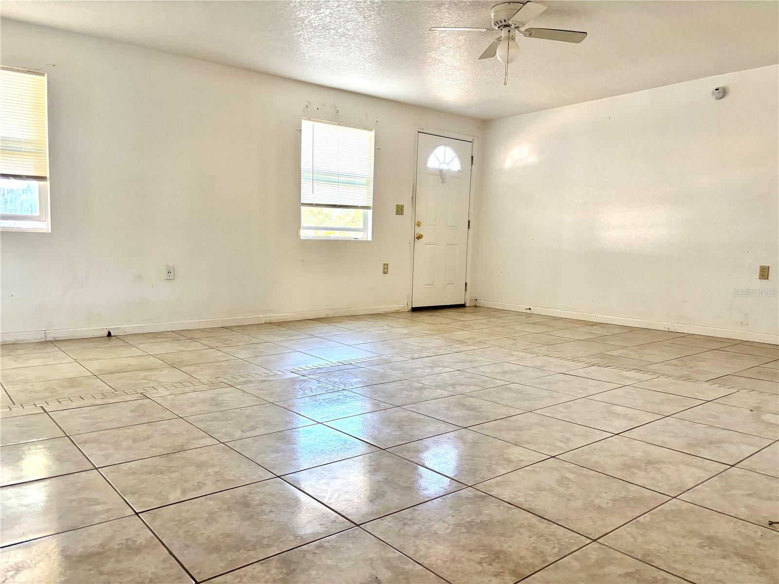 Image 14 of 19 For 1406 Coronet Drive