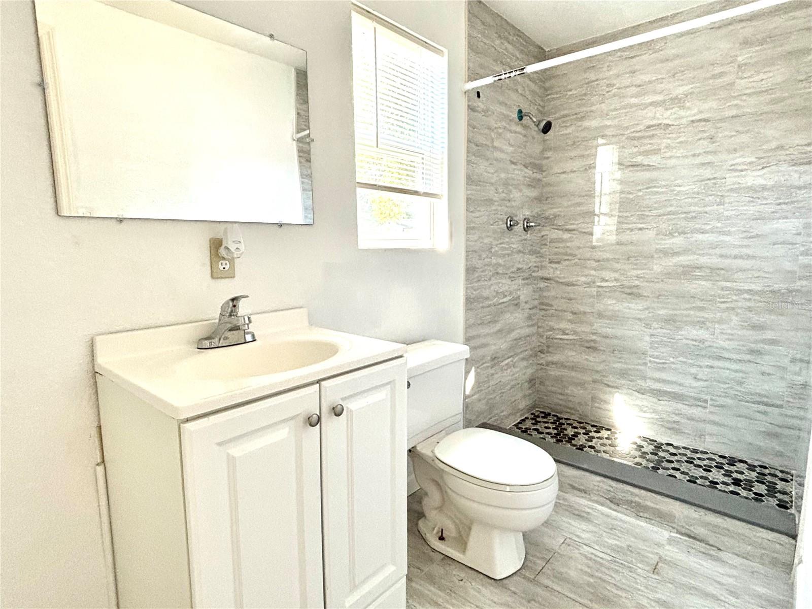 Image 16 of 19 For 1406 Coronet Drive