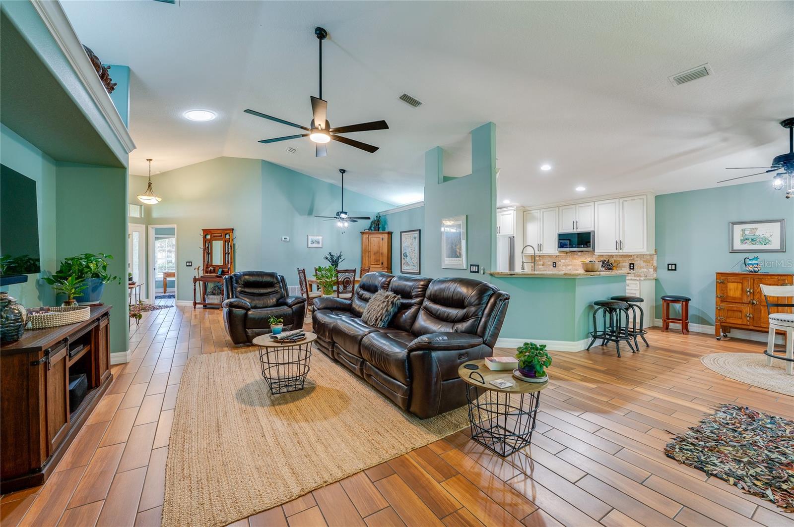 Image 14 of 54 For 42 Cormorant Circle