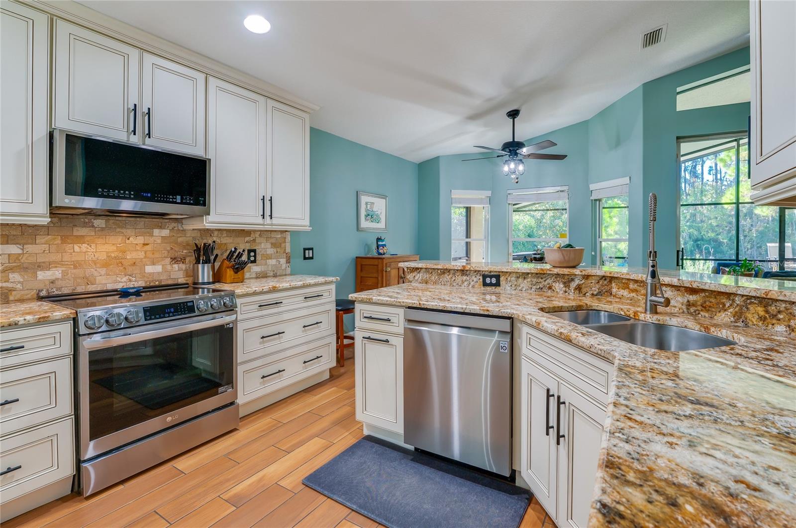 Image 18 of 54 For 42 Cormorant Circle