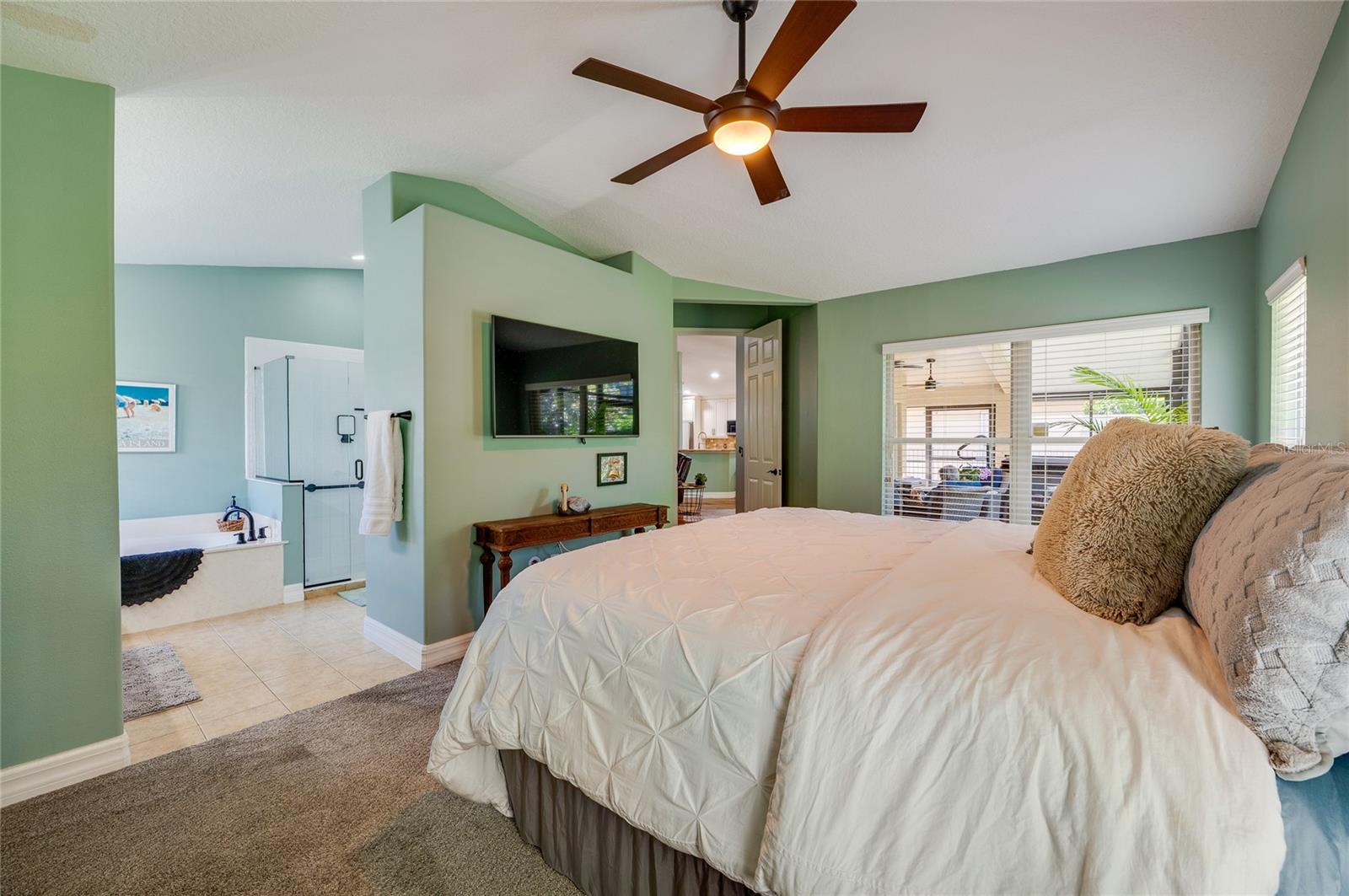 Image 23 of 54 For 42 Cormorant Circle