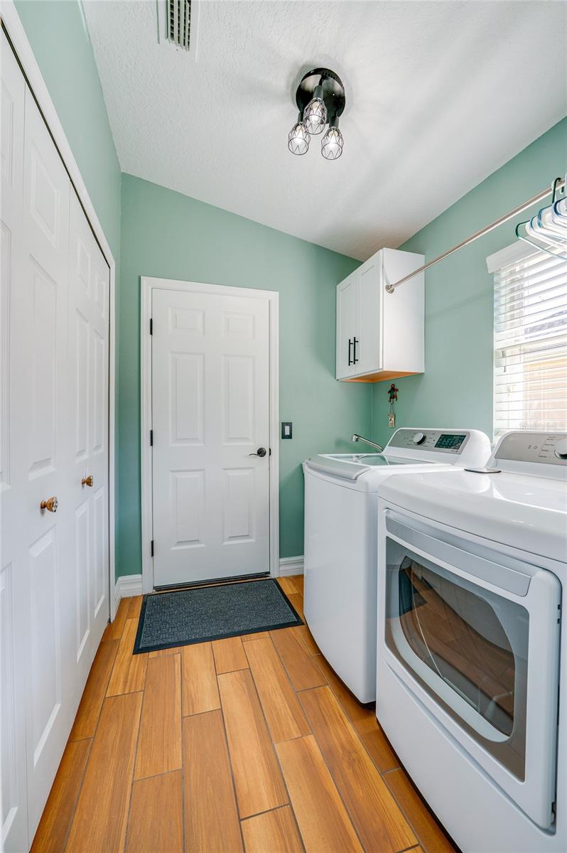 Image 33 of 54 For 42 Cormorant Circle