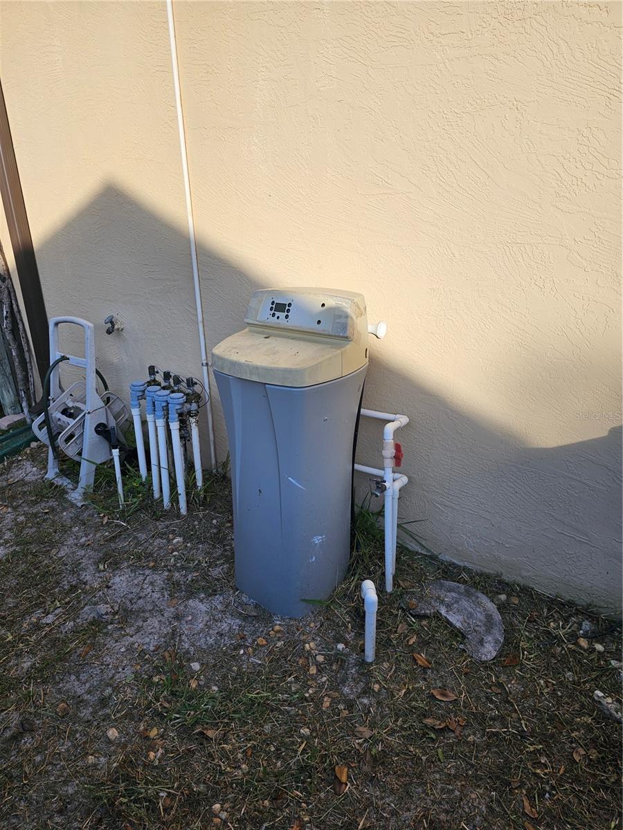 Image 3 of 7 For 2729 Sweet Springs Street