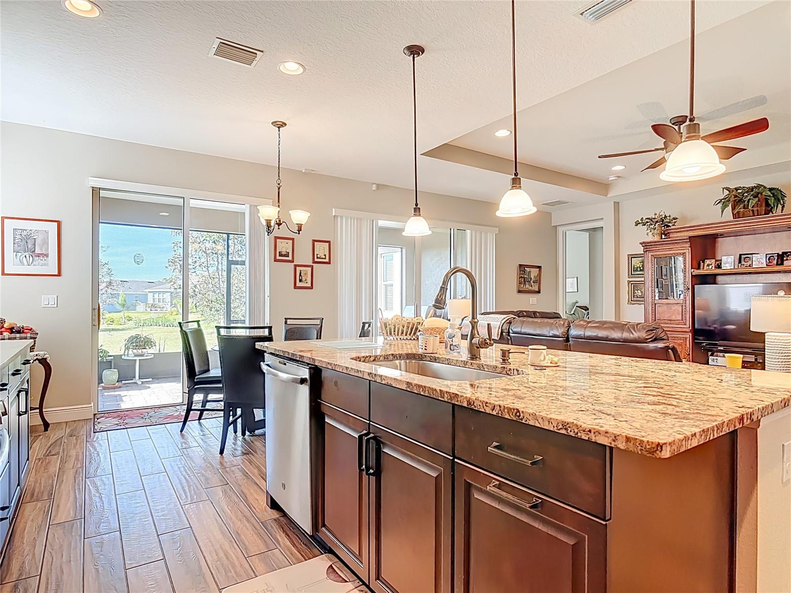 Image 19 of 58 For 512 Adenmore Terrace