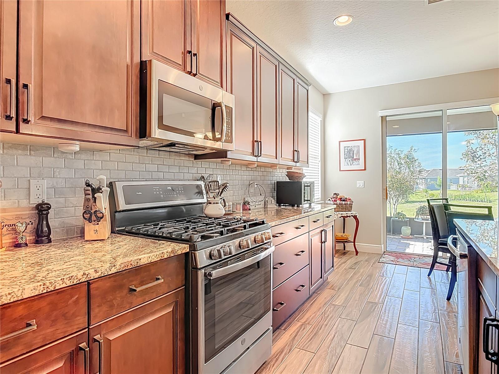 Image 21 of 58 For 512 Adenmore Terrace