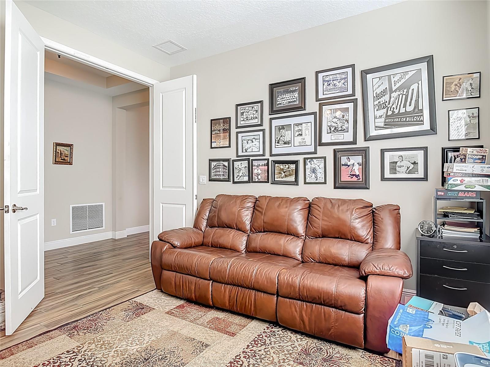 Image 24 of 58 For 512 Adenmore Terrace