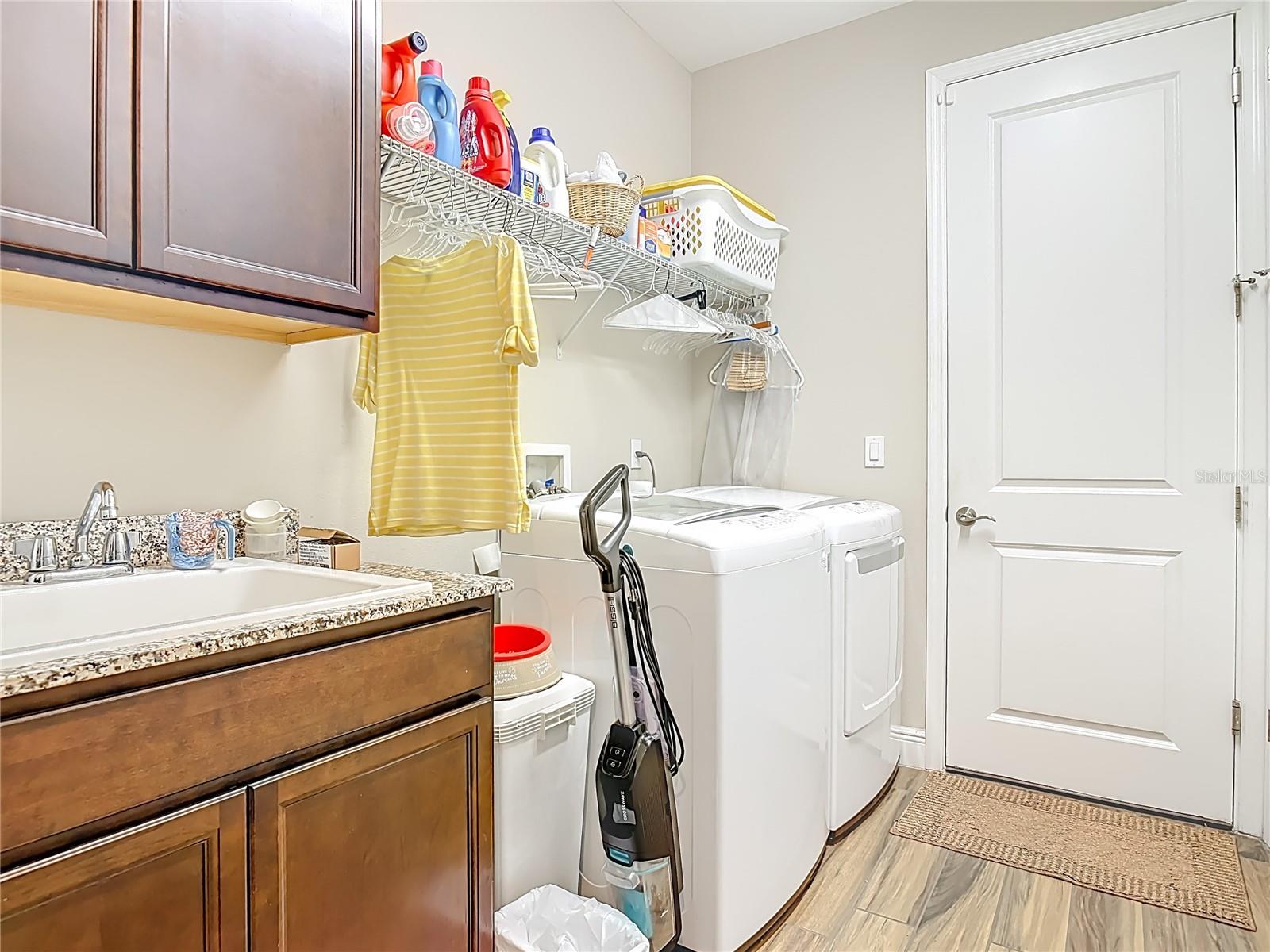 Image 26 of 58 For 512 Adenmore Terrace