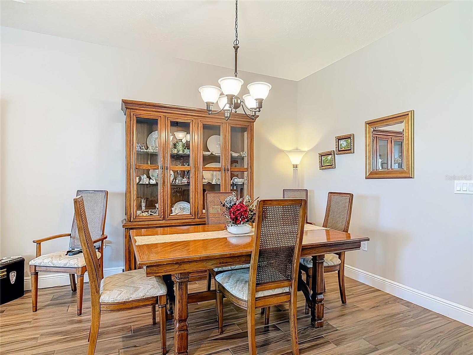 Image 32 of 58 For 512 Adenmore Terrace