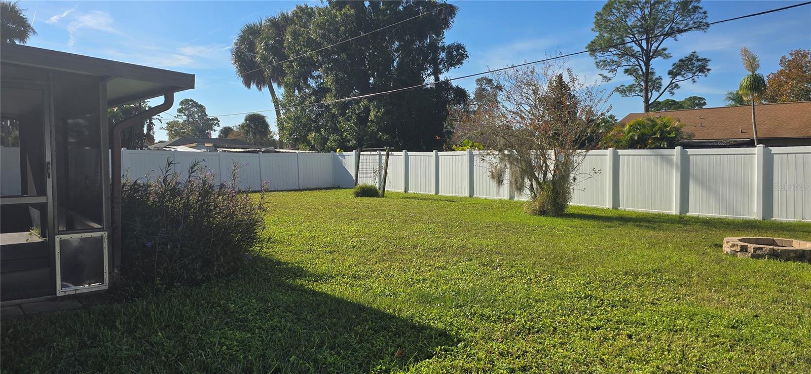 Image 11 of 22 For 2526 Victory Palm Drive