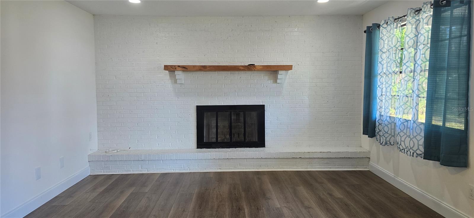 Image 6 of 22 For 2526 Victory Palm Drive