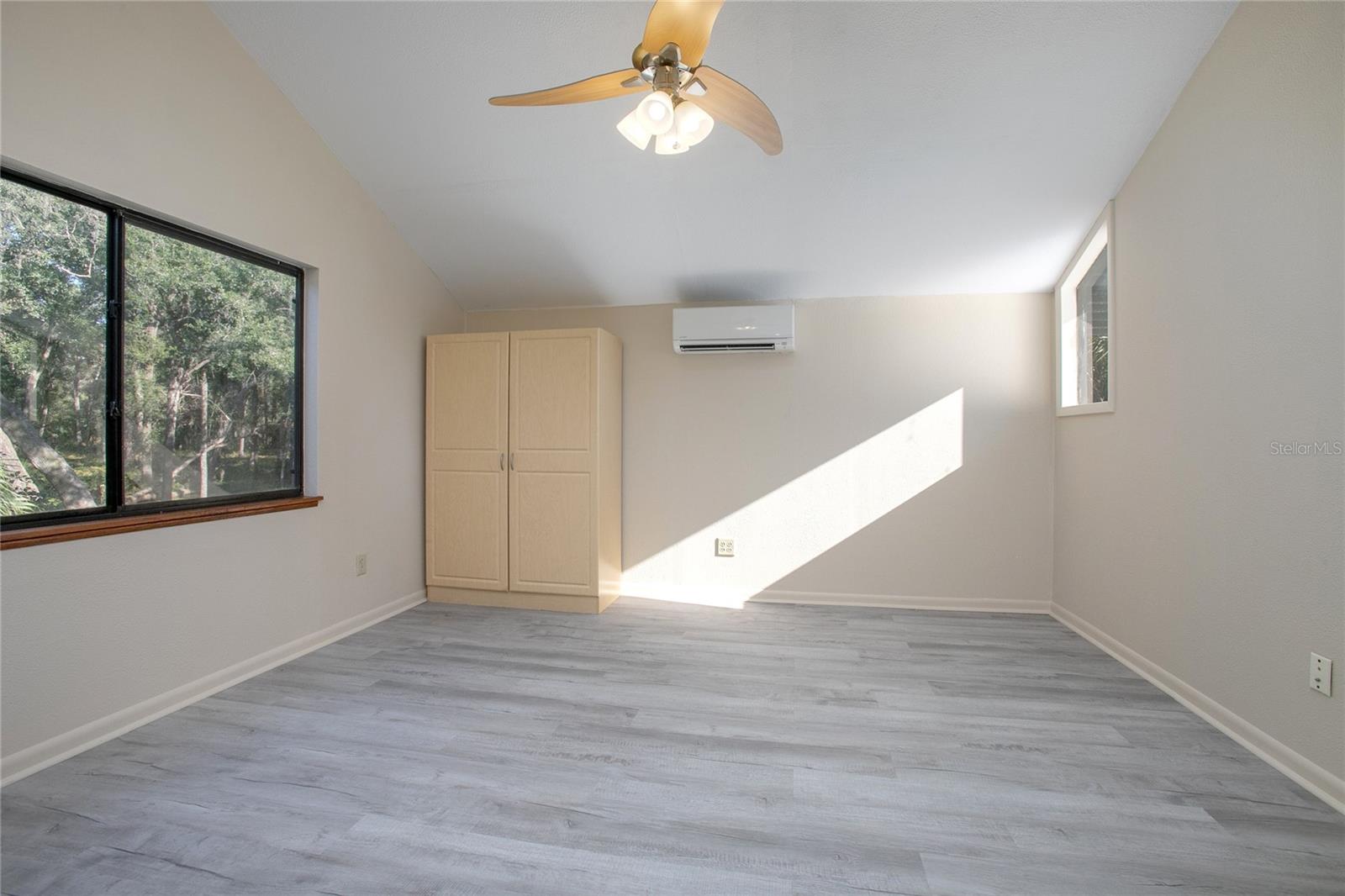 Image 23 of 28 For 5735 Fox Hollow Road