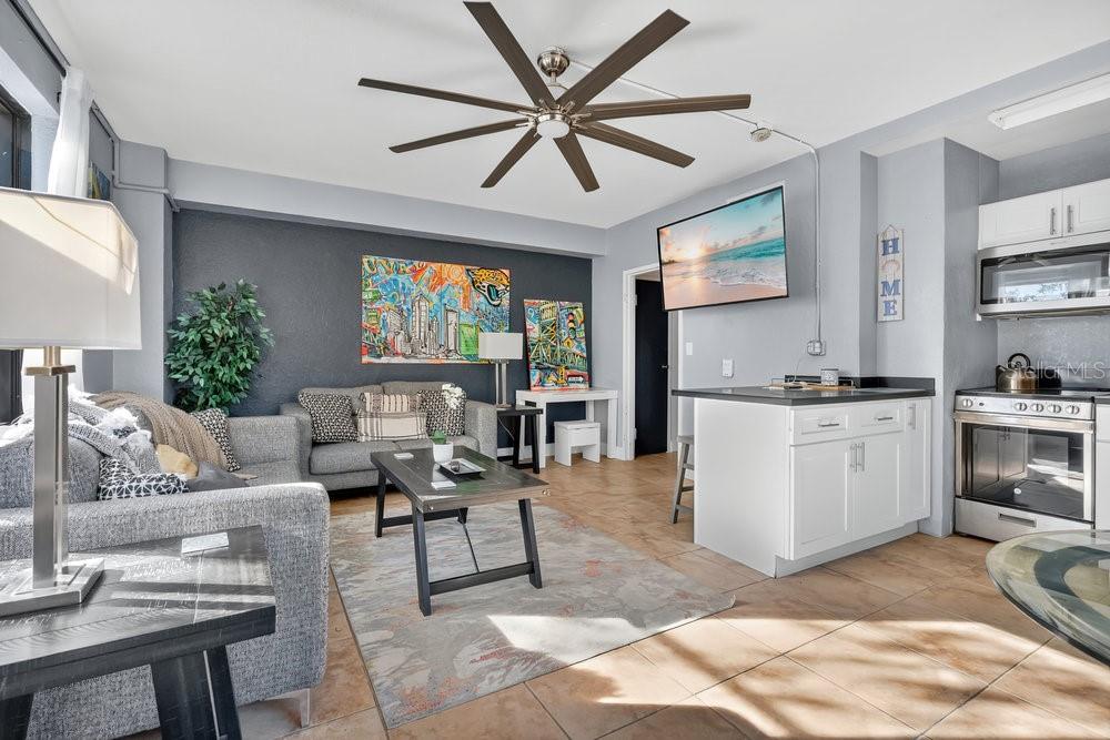 Image 9 of 33 For 311 Ashley Street 301