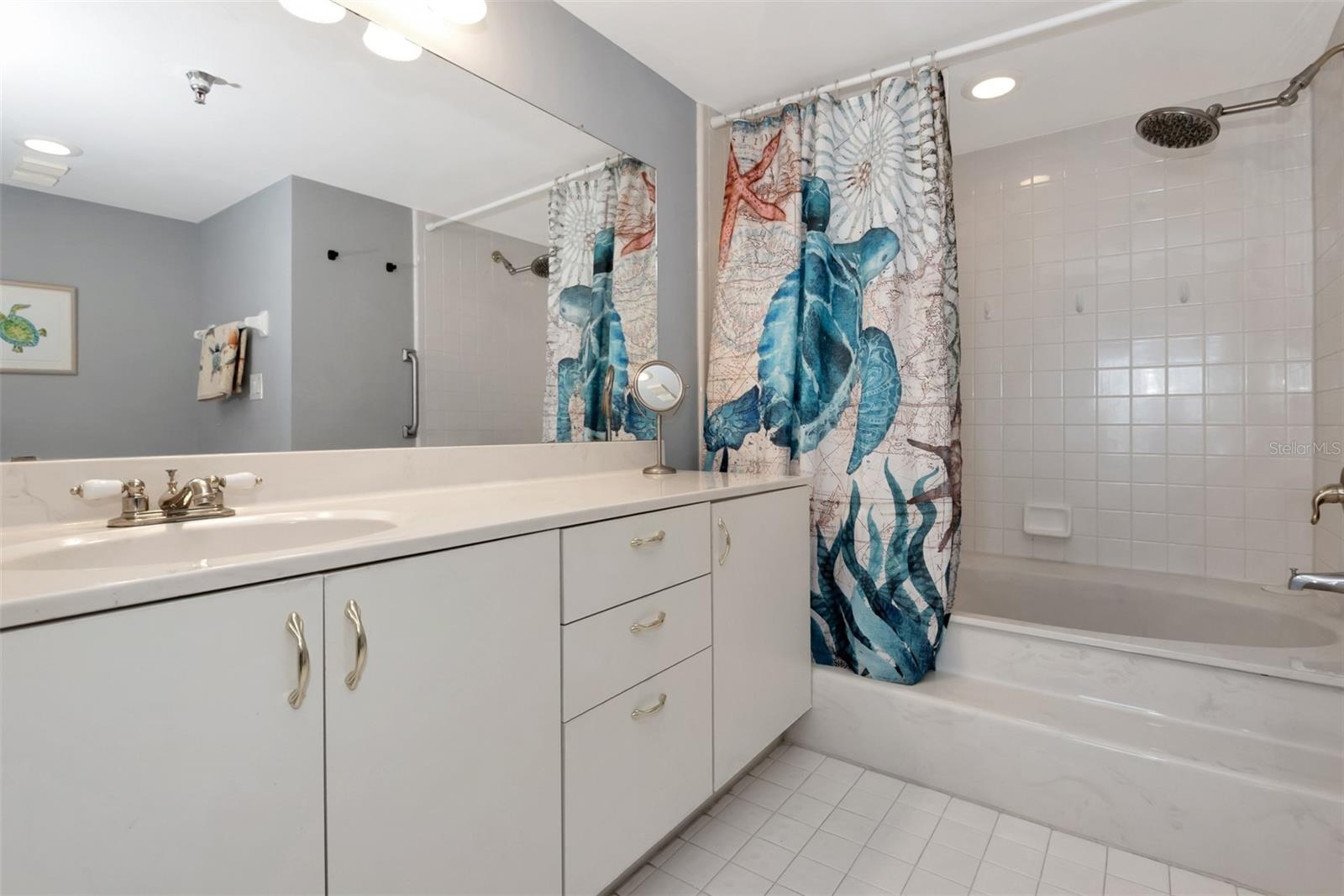 Image 20 of 48 For 3757 Atlantic Avenue 102