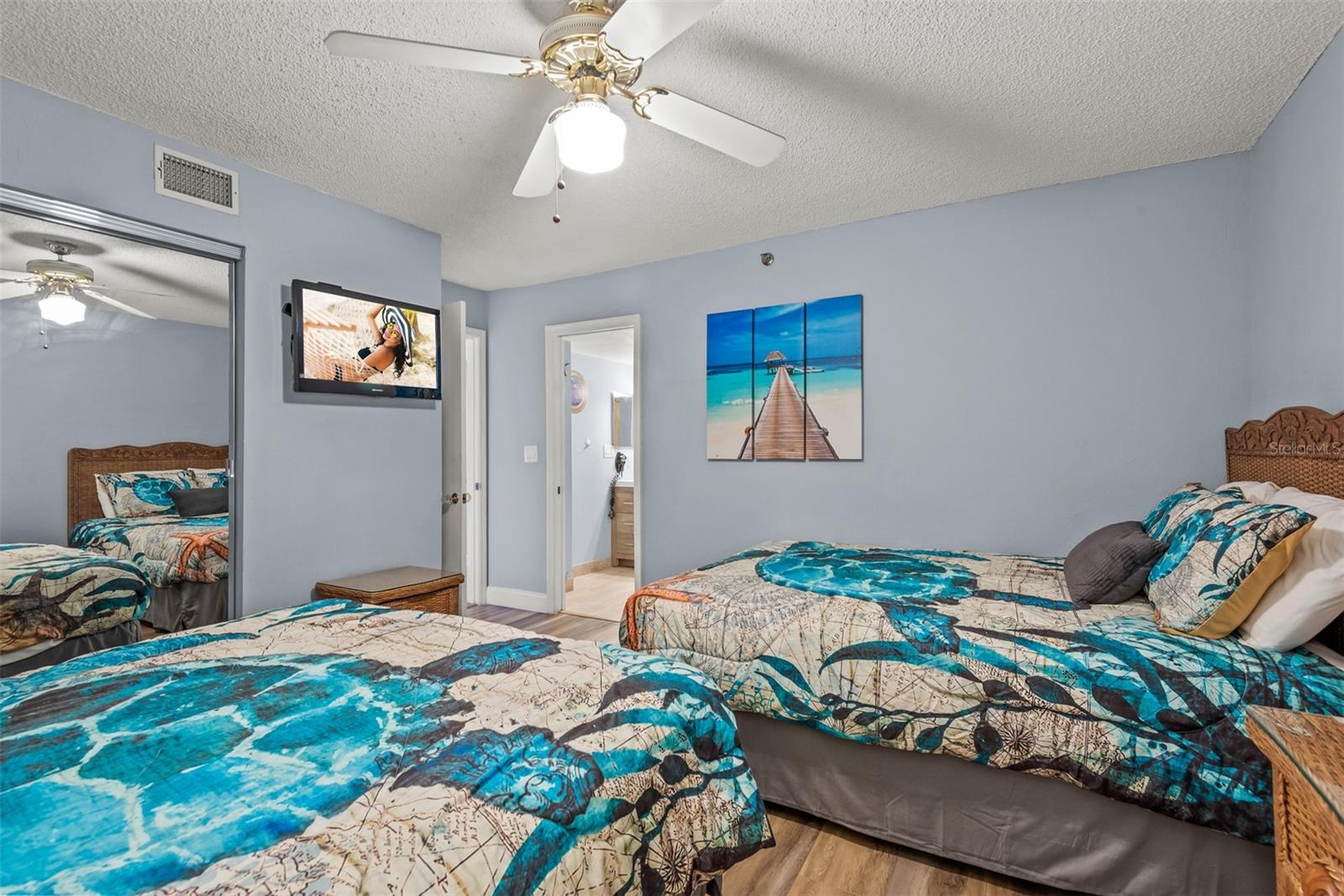 Image 26 of 48 For 3757 Atlantic Avenue 102