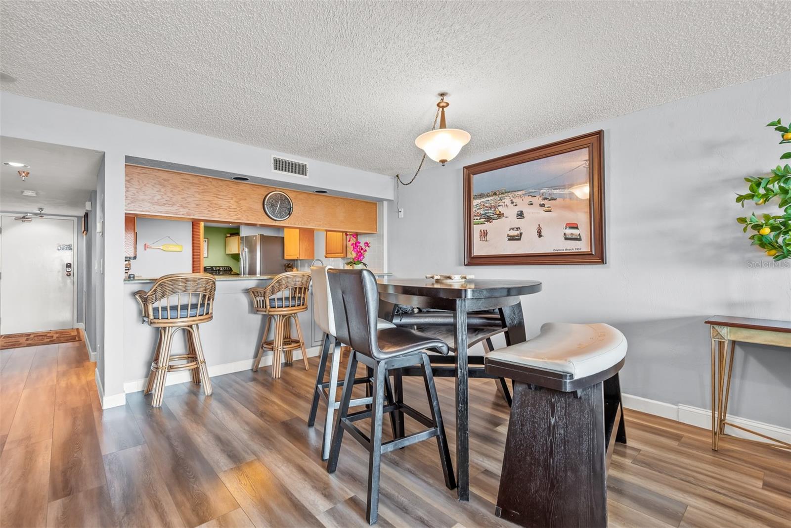 Image 9 of 48 For 3757 Atlantic Avenue 102