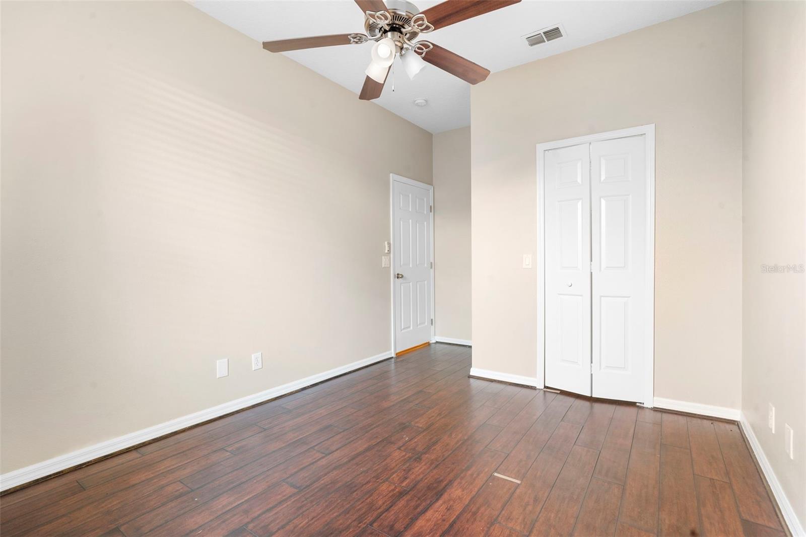 Image 34 of 63 For 492 Lanarkshire Place