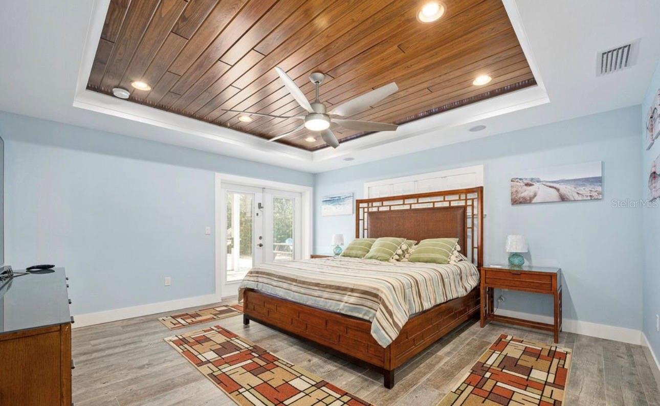 Image 16 of 49 For 130 Hernandez Avenue