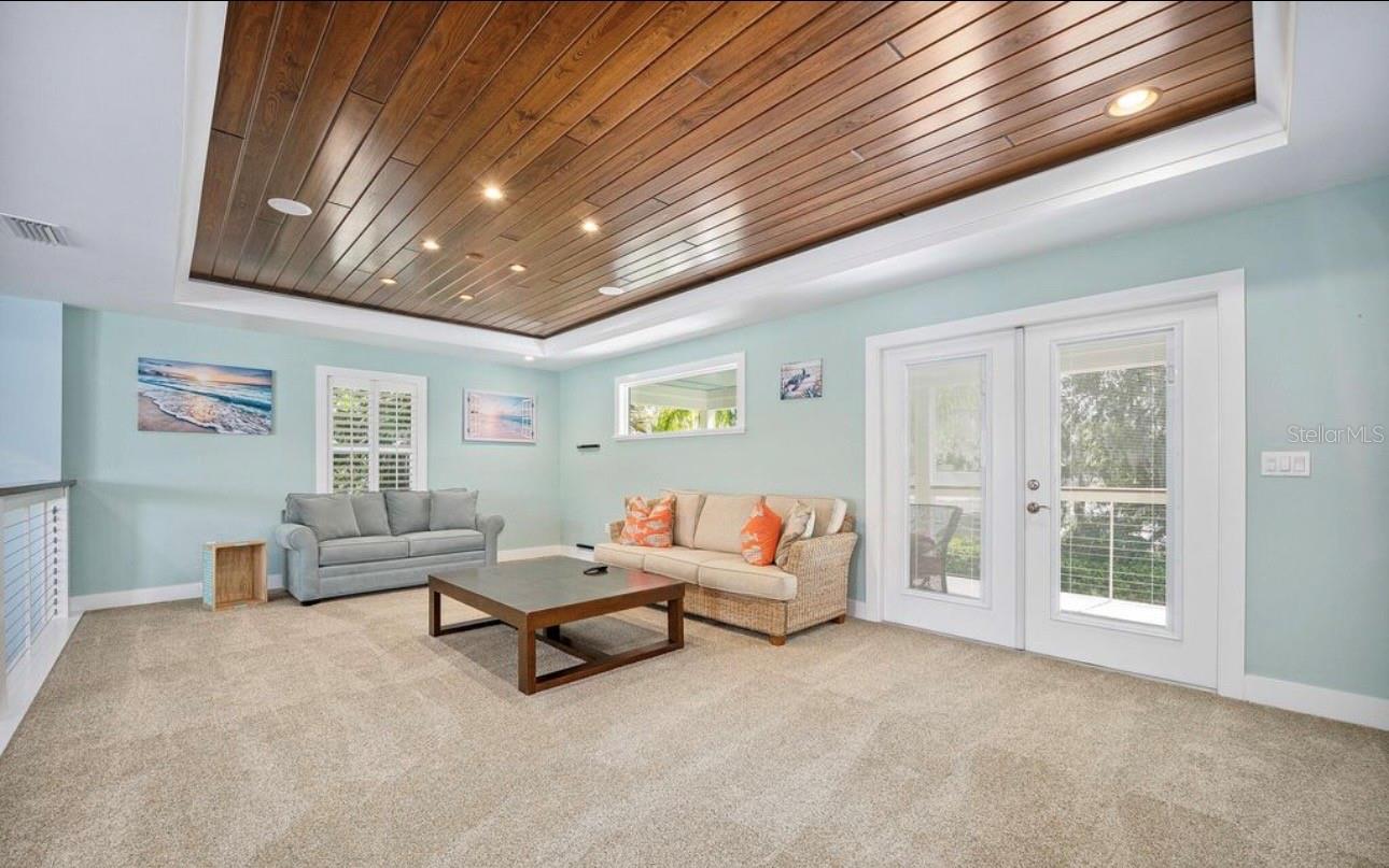 Image 25 of 49 For 130 Hernandez Avenue