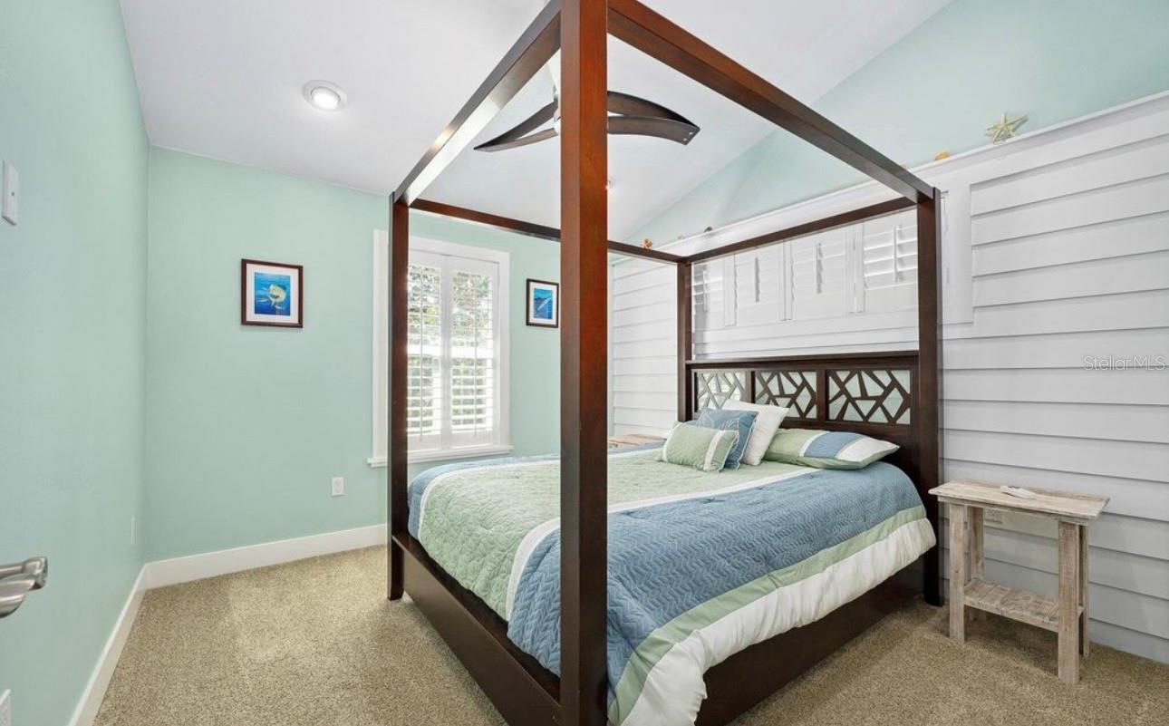 Image 28 of 49 For 130 Hernandez Avenue