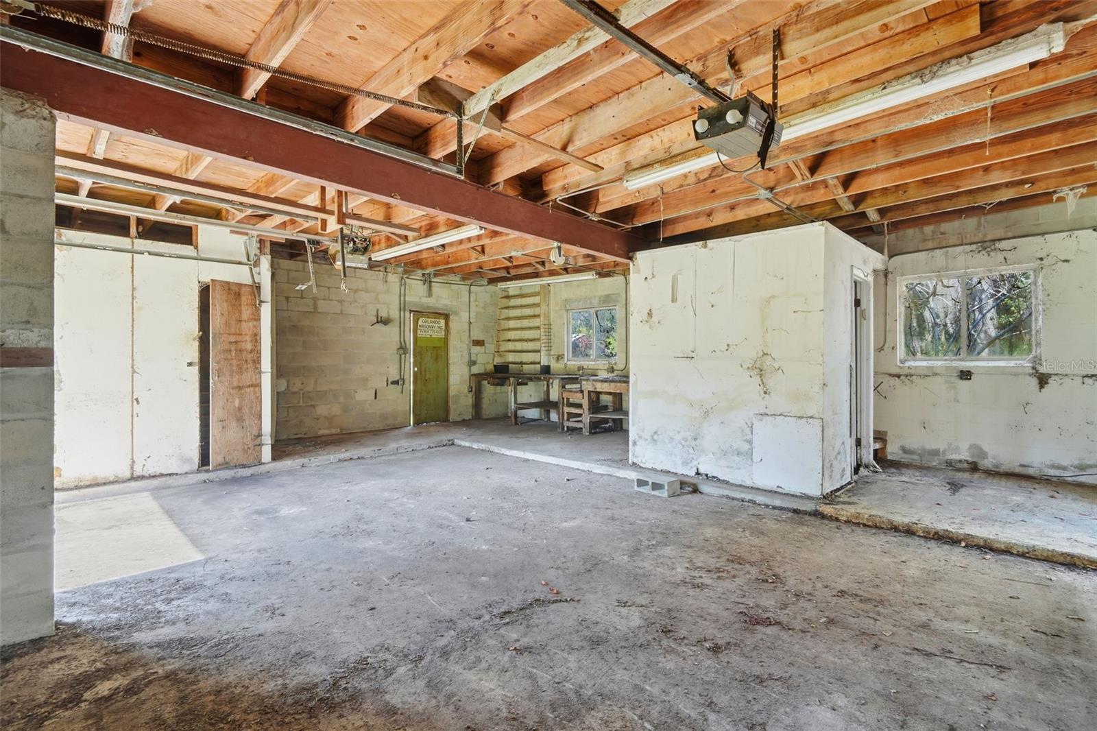 Image 32 of 63 For 1721 1st Street