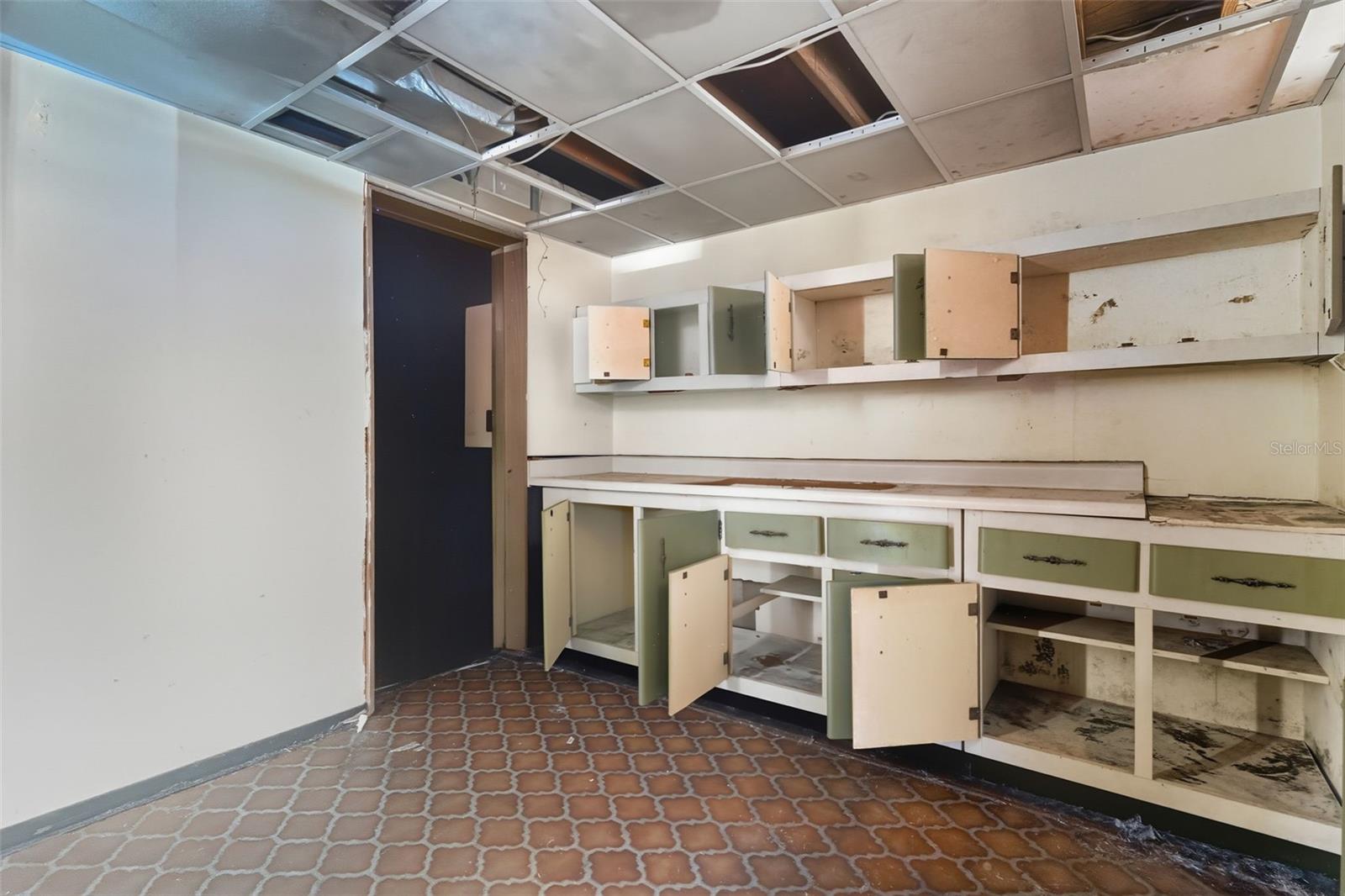 Image 40 of 63 For 1721 1st Street