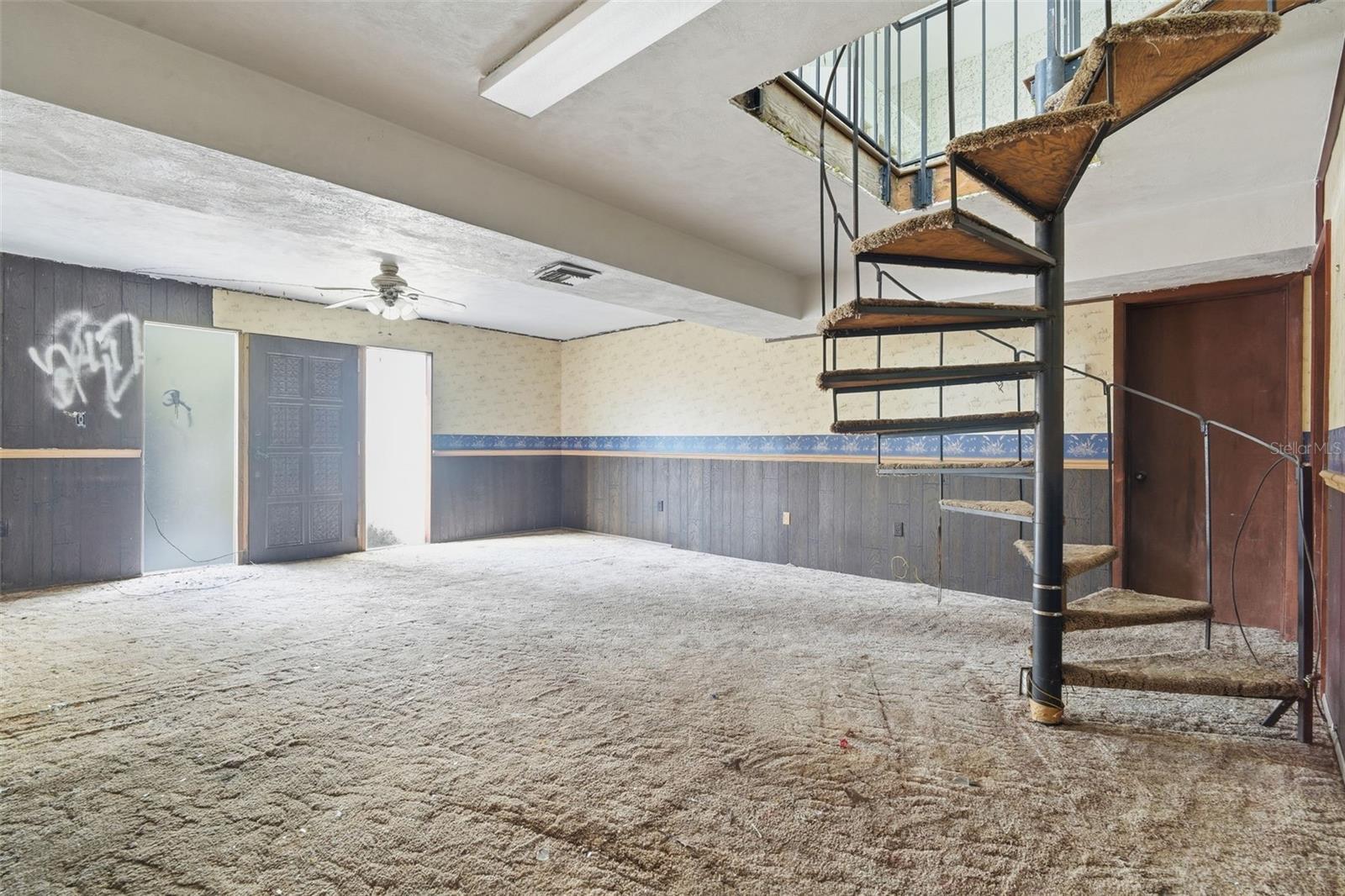 Image 44 of 63 For 1721 1st Street