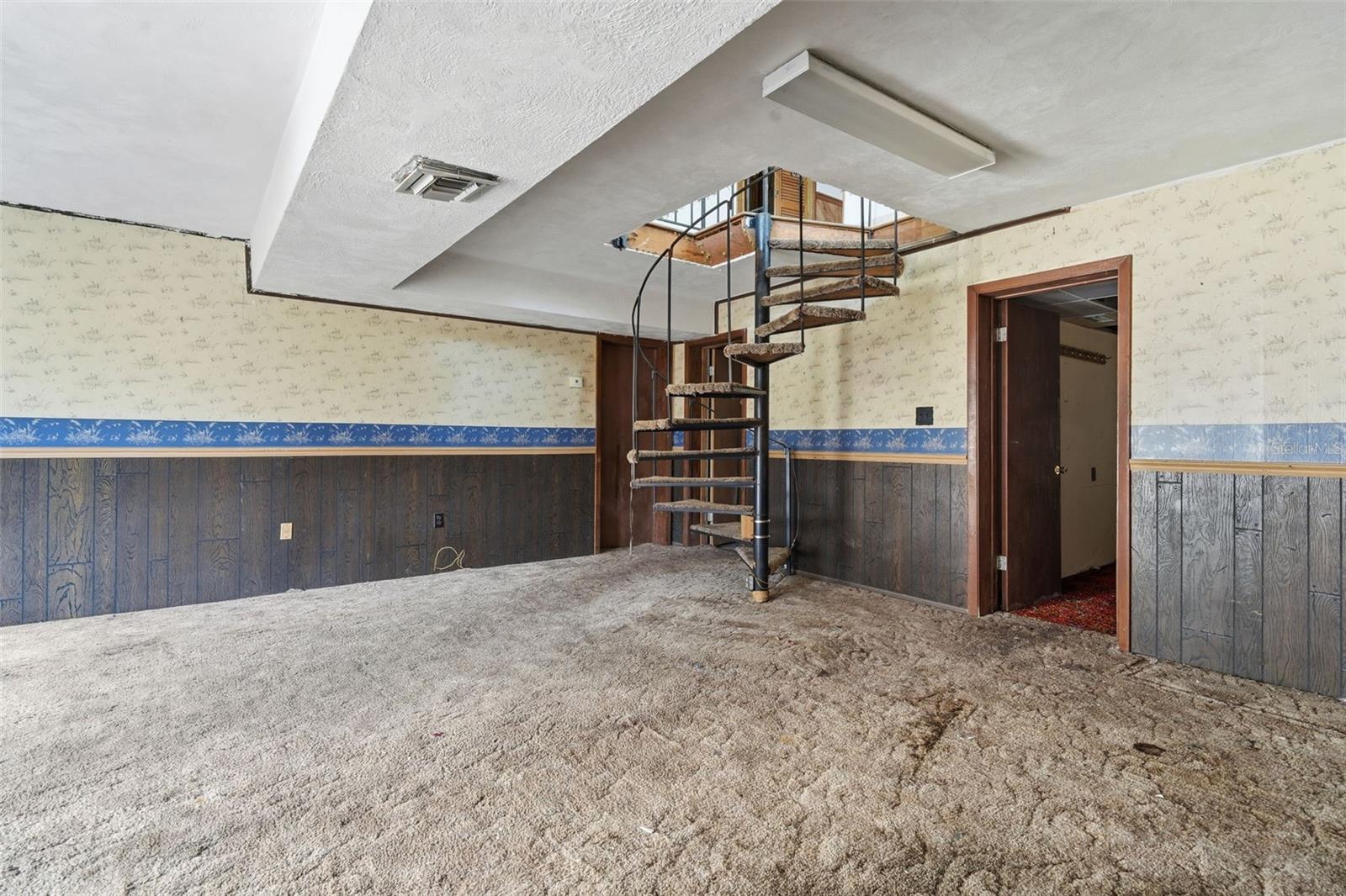 Image 45 of 63 For 1721 1st Street