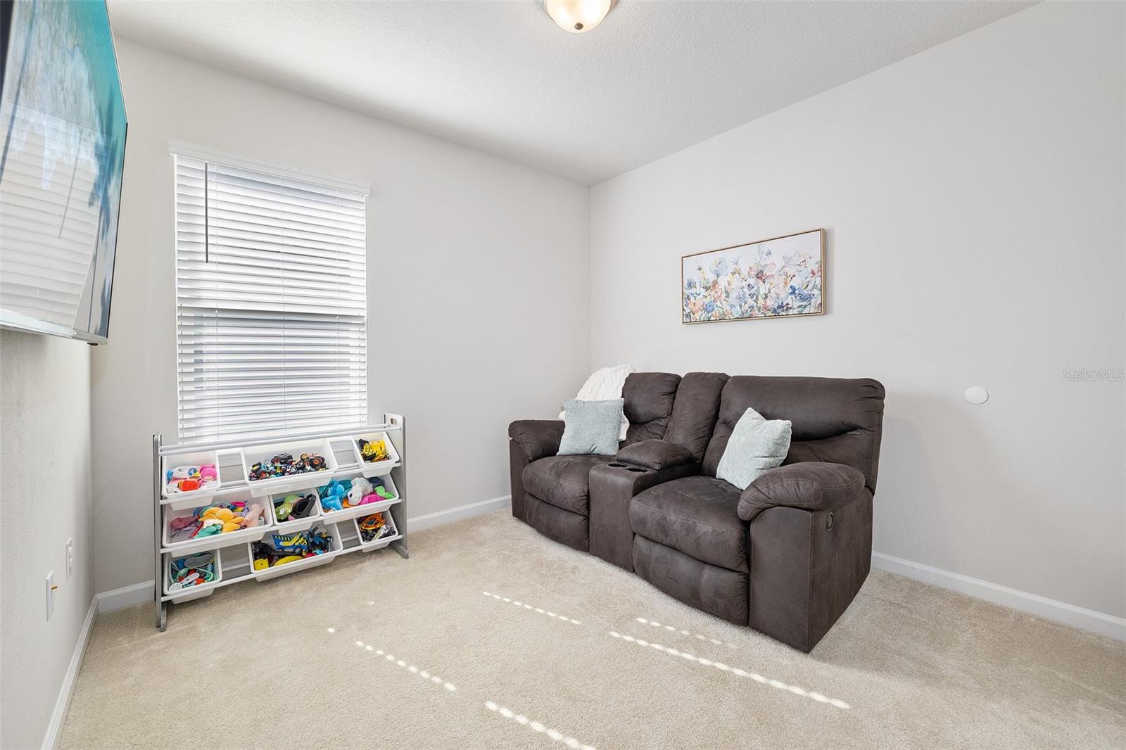 Image 17 of 28 For 377 Crestwind Drive