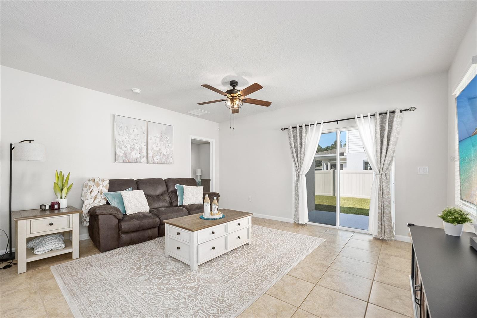 Image 6 of 28 For 377 Crestwind Drive