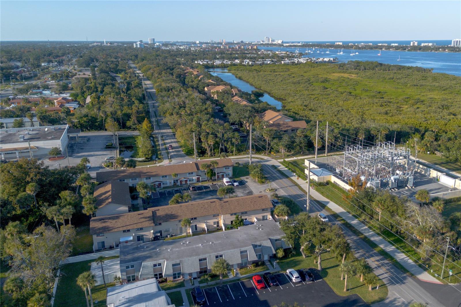 Image 26 of 30 For 1600 Palmetto Avenue 114