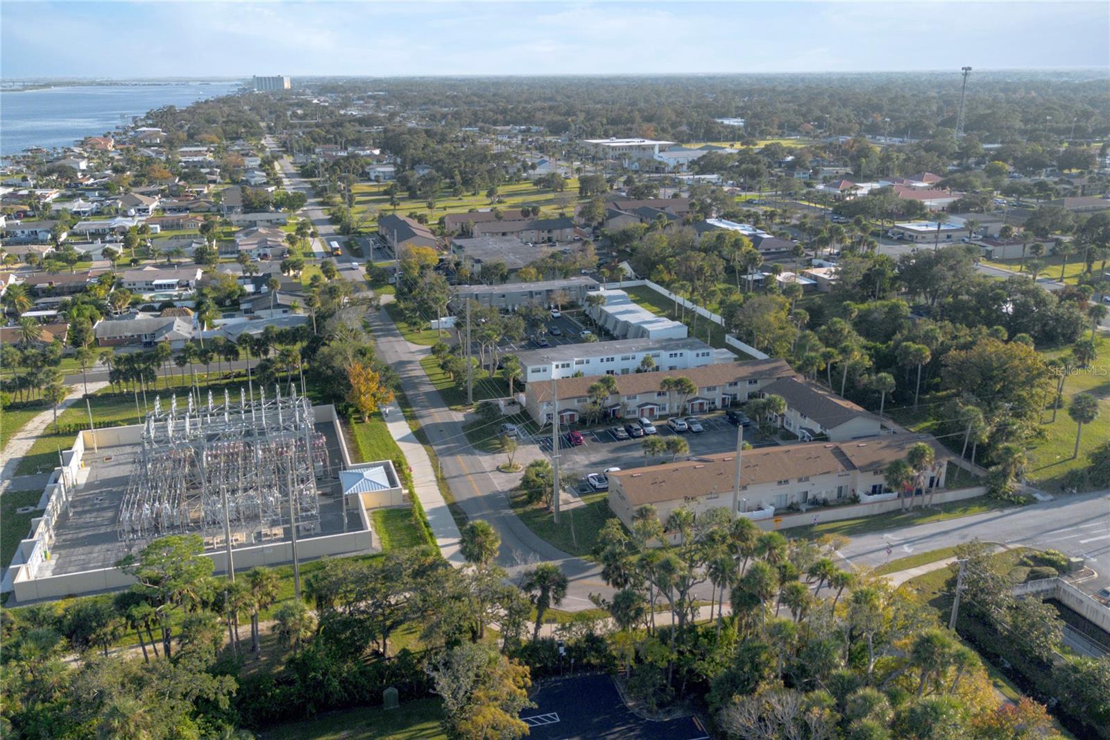 Image 29 of 30 For 1600 Palmetto Avenue 114