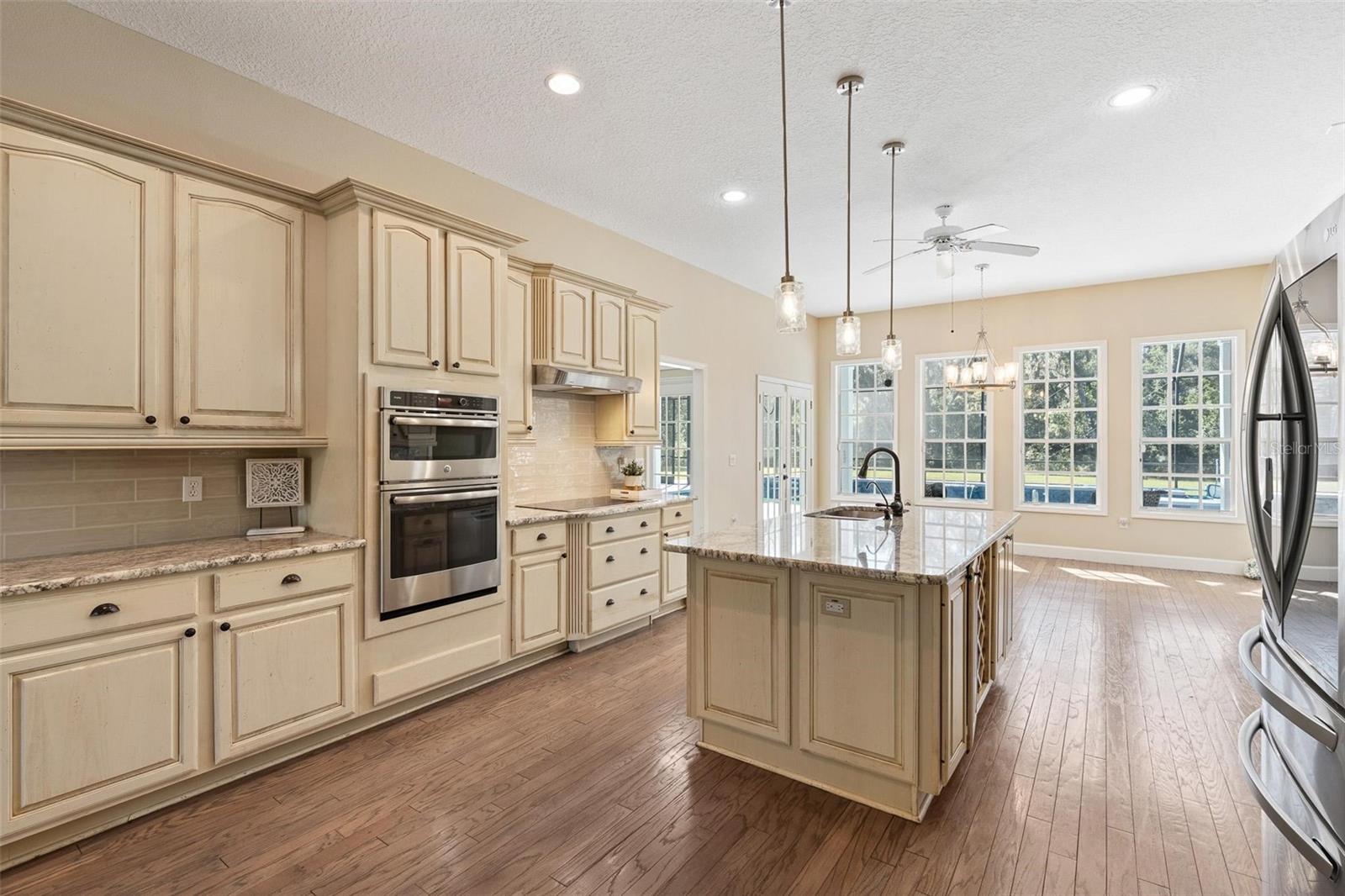 Image 25 of 80 For 1910 Glenwood Oaks Lane