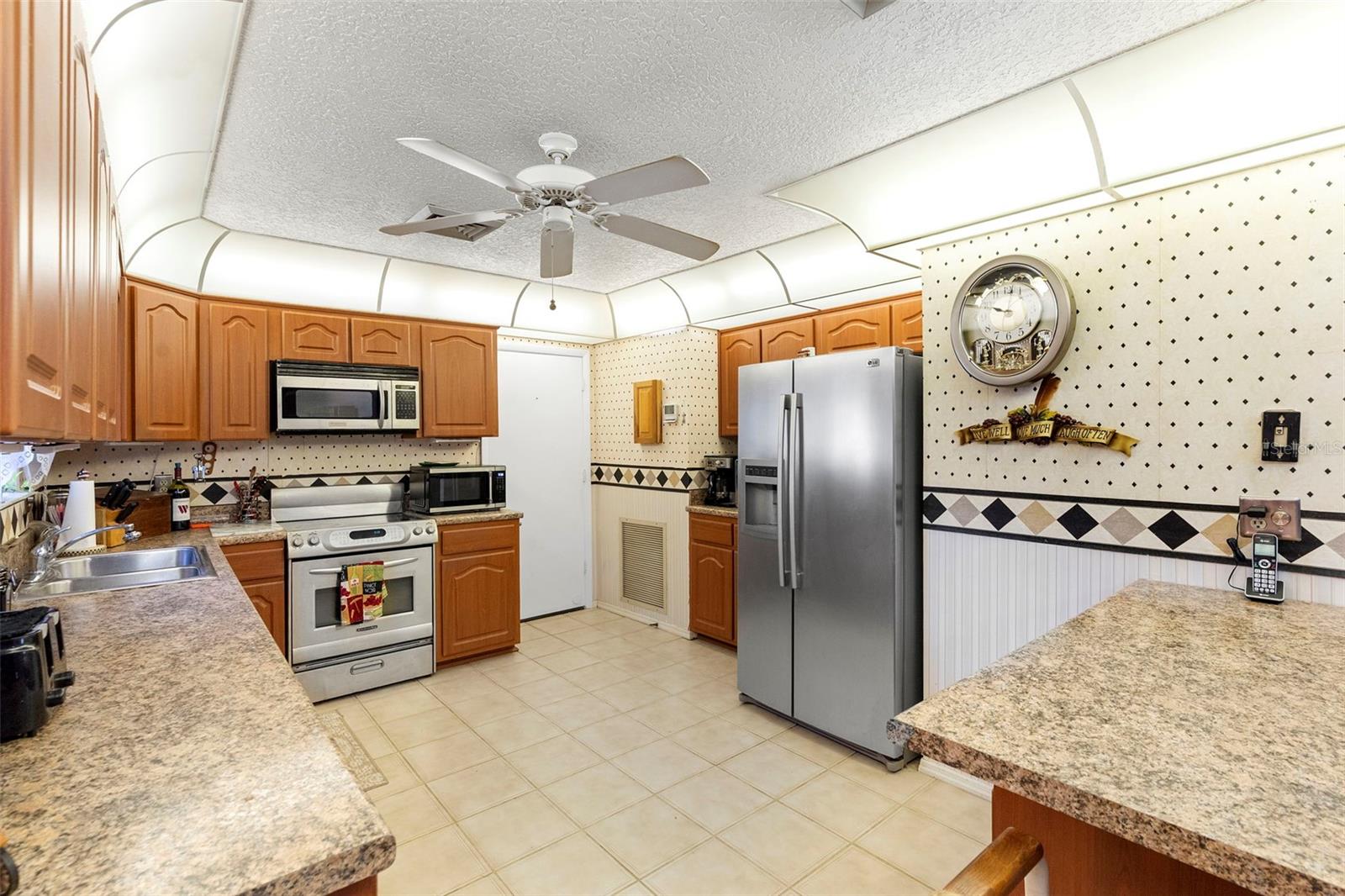 Image 14 of 37 For 1470 Alden Street