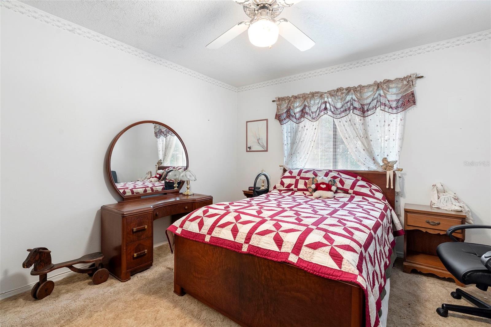 Image 16 of 37 For 1470 Alden Street