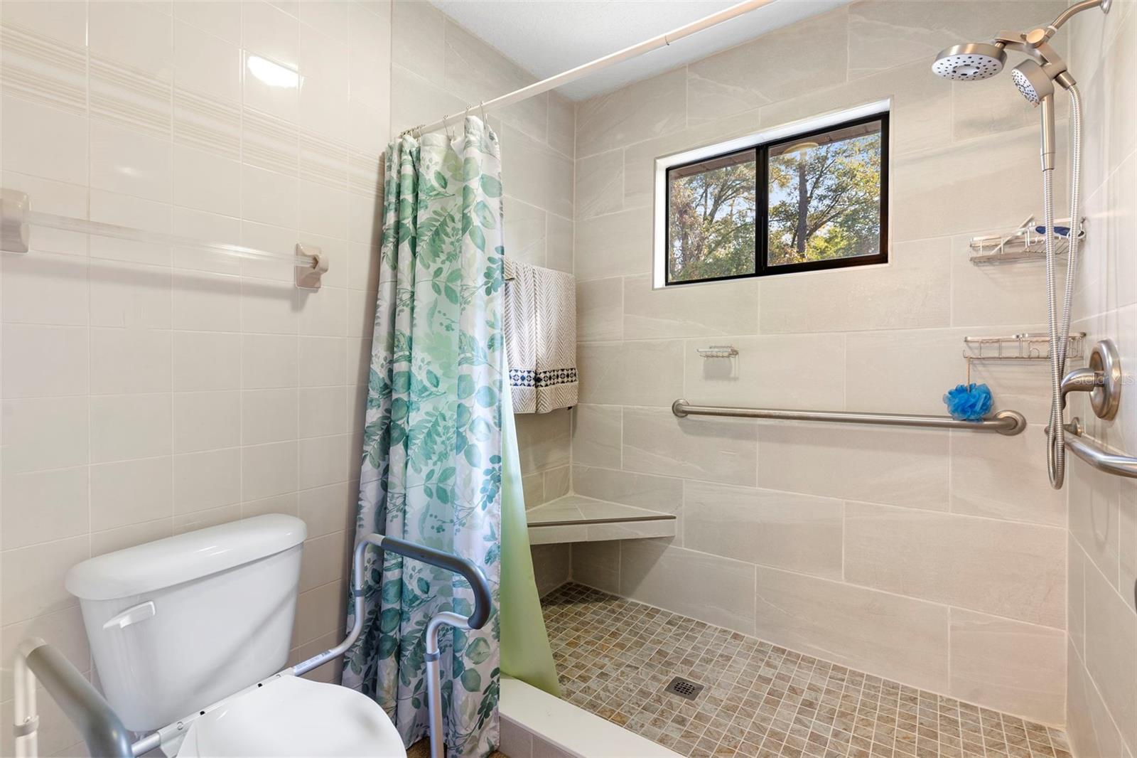 Image 21 of 37 For 1470 Alden Street