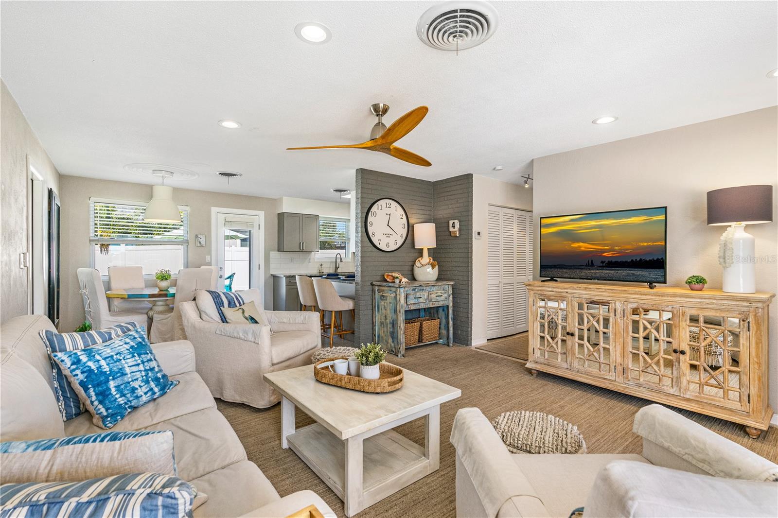 Image 13 of 47 For 4 Carter Terrace