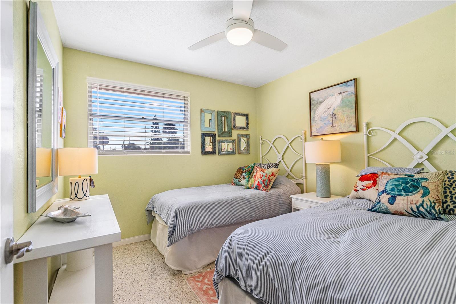 Image 27 of 47 For 4 Carter Terrace