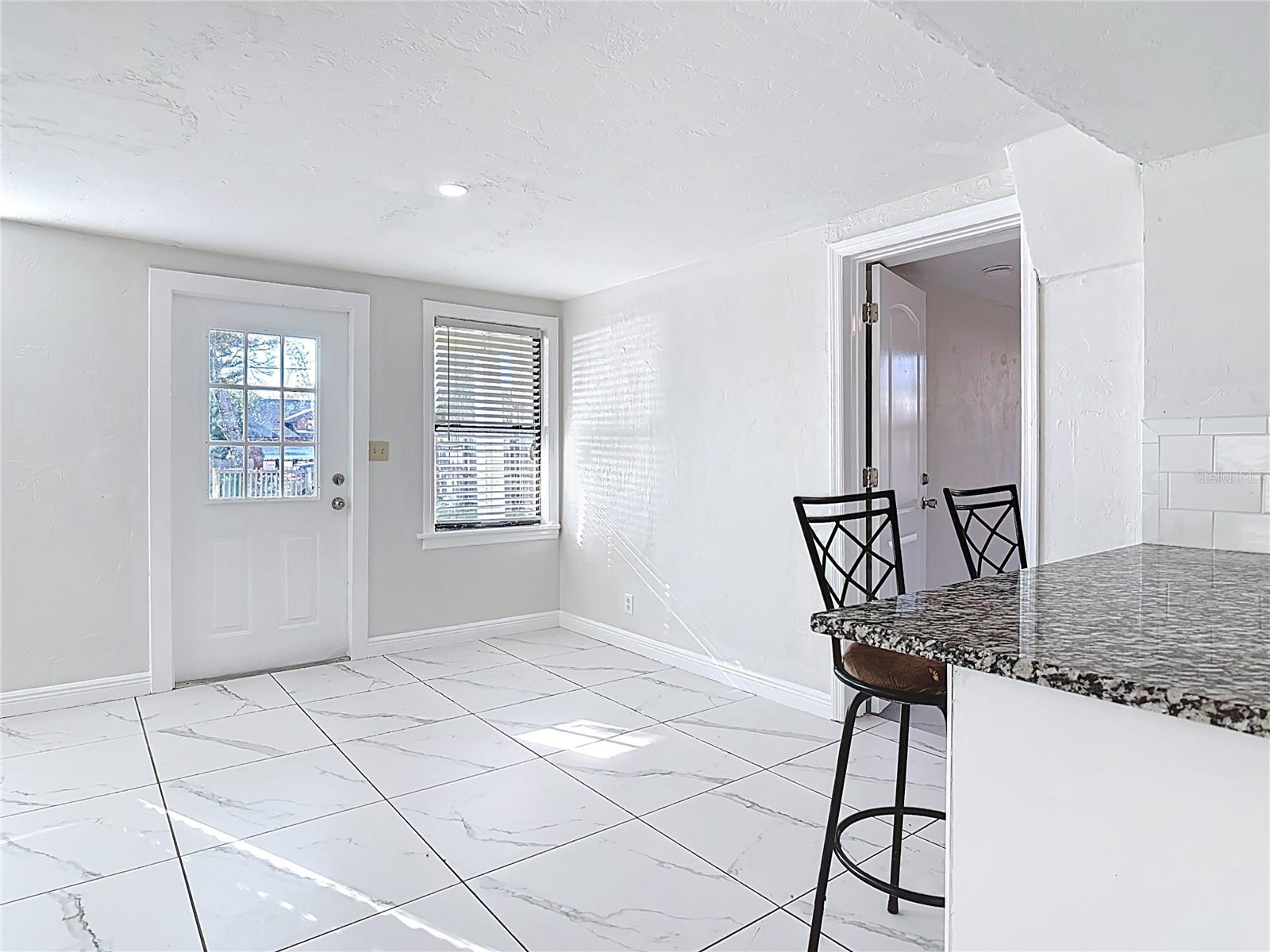 Image 11 of 50 For 941 Hartford Avenue