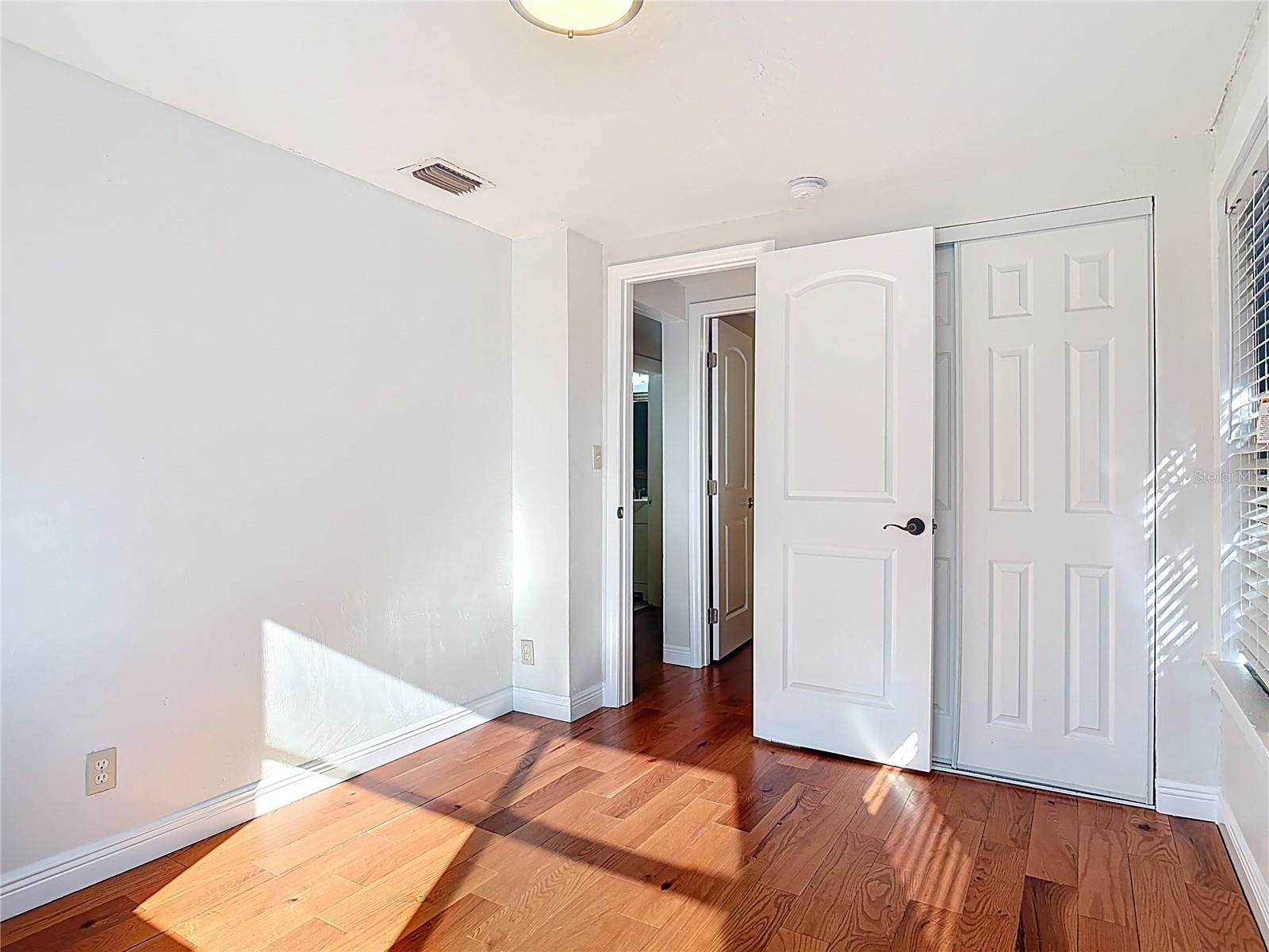 Image 36 of 50 For 941 Hartford Avenue